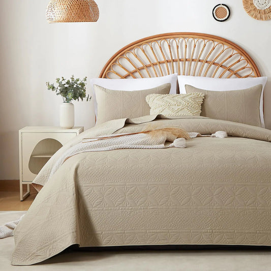 KAKKI Beige Quilt Set